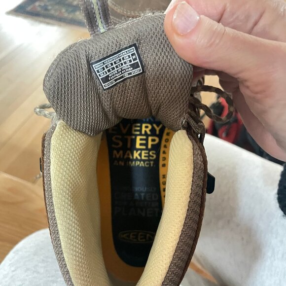 Keen Womens Voyageur mid hiking shoes size 8 ( like new) - Picture 8 of 13
